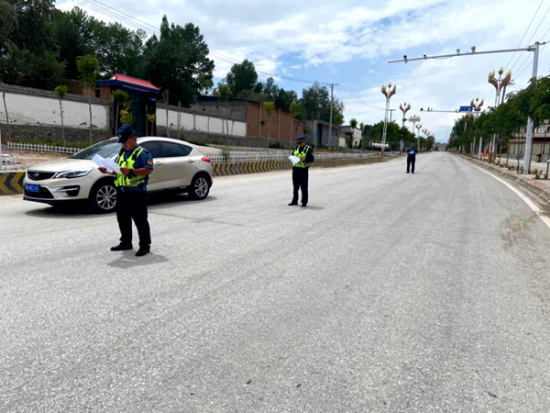 尖扎县开展打击“黑车”非法营运专项整治行动
