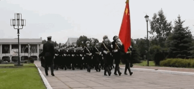 红场阅兵倒计时！中国天团亮了