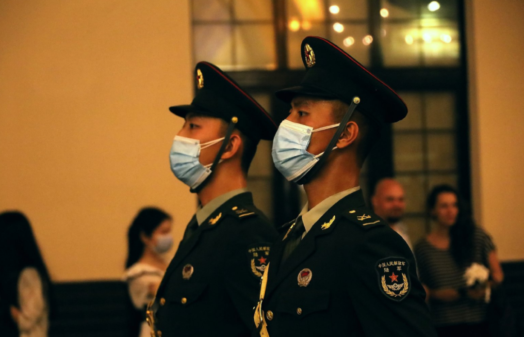 红场阅兵倒计时！中国天团亮了