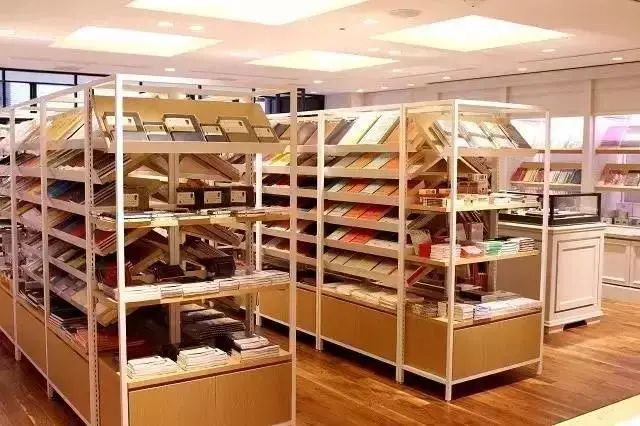 需要逛上一整天的日本百年文具店到底有什么魅力?