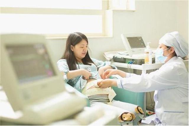 身长仅24厘米,体重不足500克的小婴儿,现状令人感到“失望”