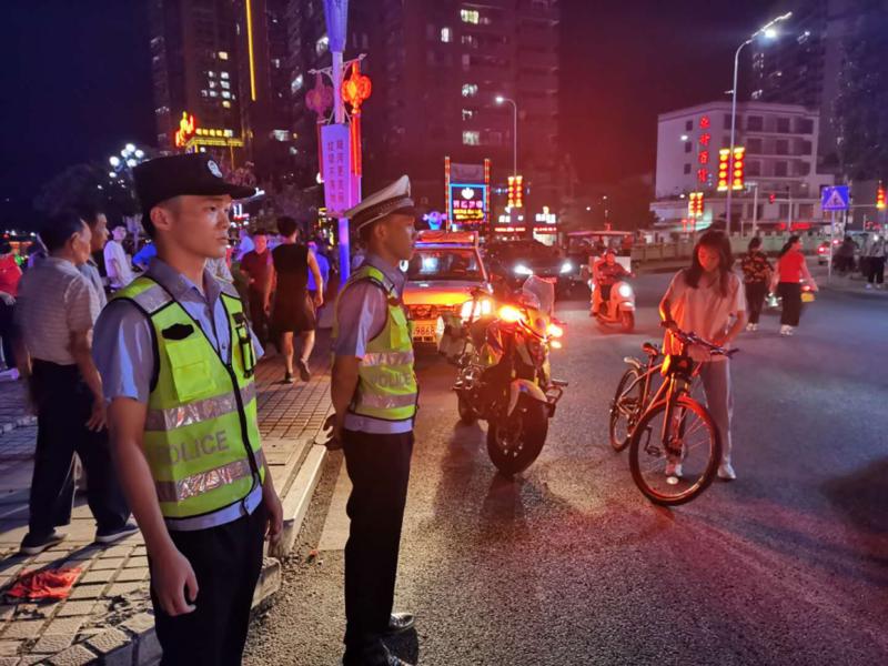端午节,陆河公安交警执勤不打烊