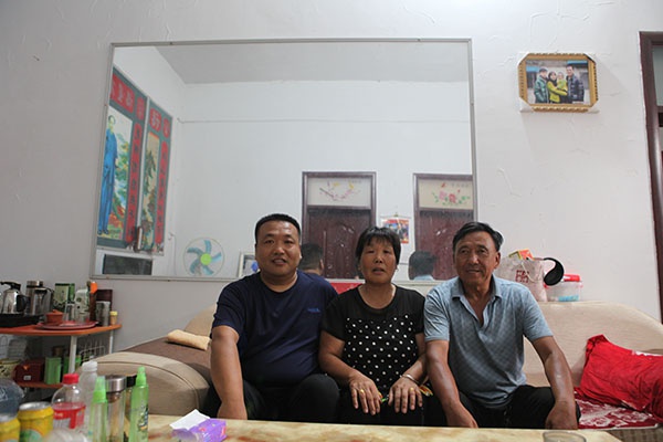 许昌市建安区椹涧乡南头村百年老宅与百岁老人的家庭故事