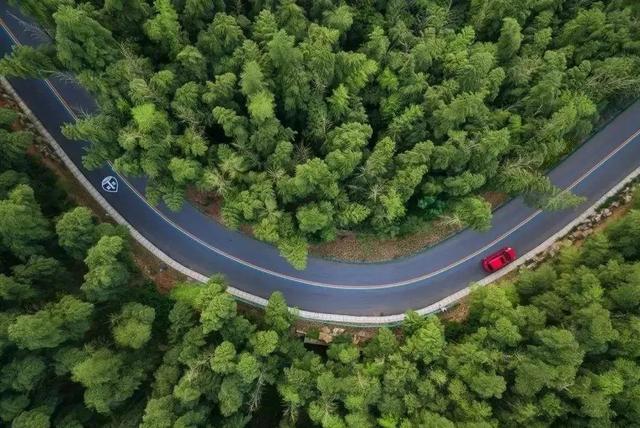 泡温泉、看萤火虫、坐小火车、划竹筏这个小众旅游地不容错过