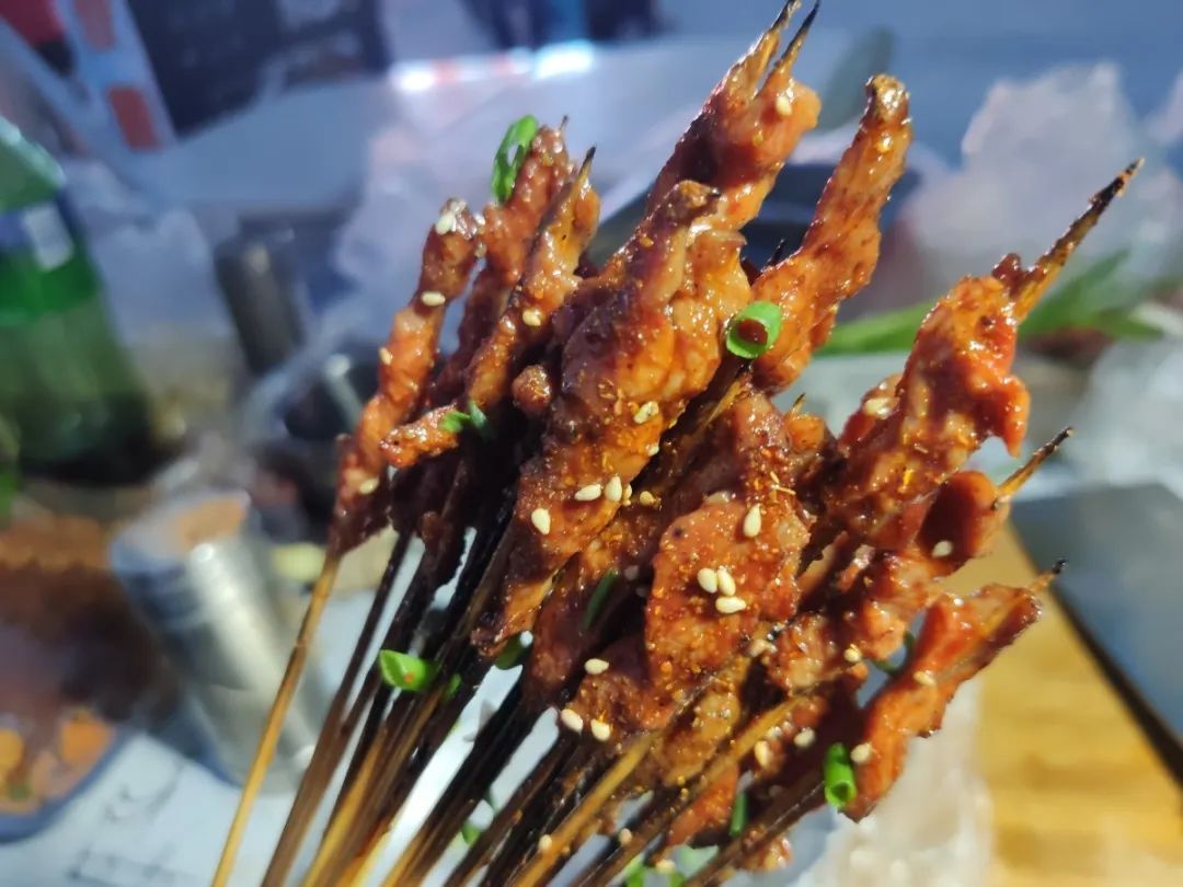 喜讯!铁克其小梨城夜市盛大启航!超值福利+美食/饰品/服装/游戏通通有!今晚就安排!