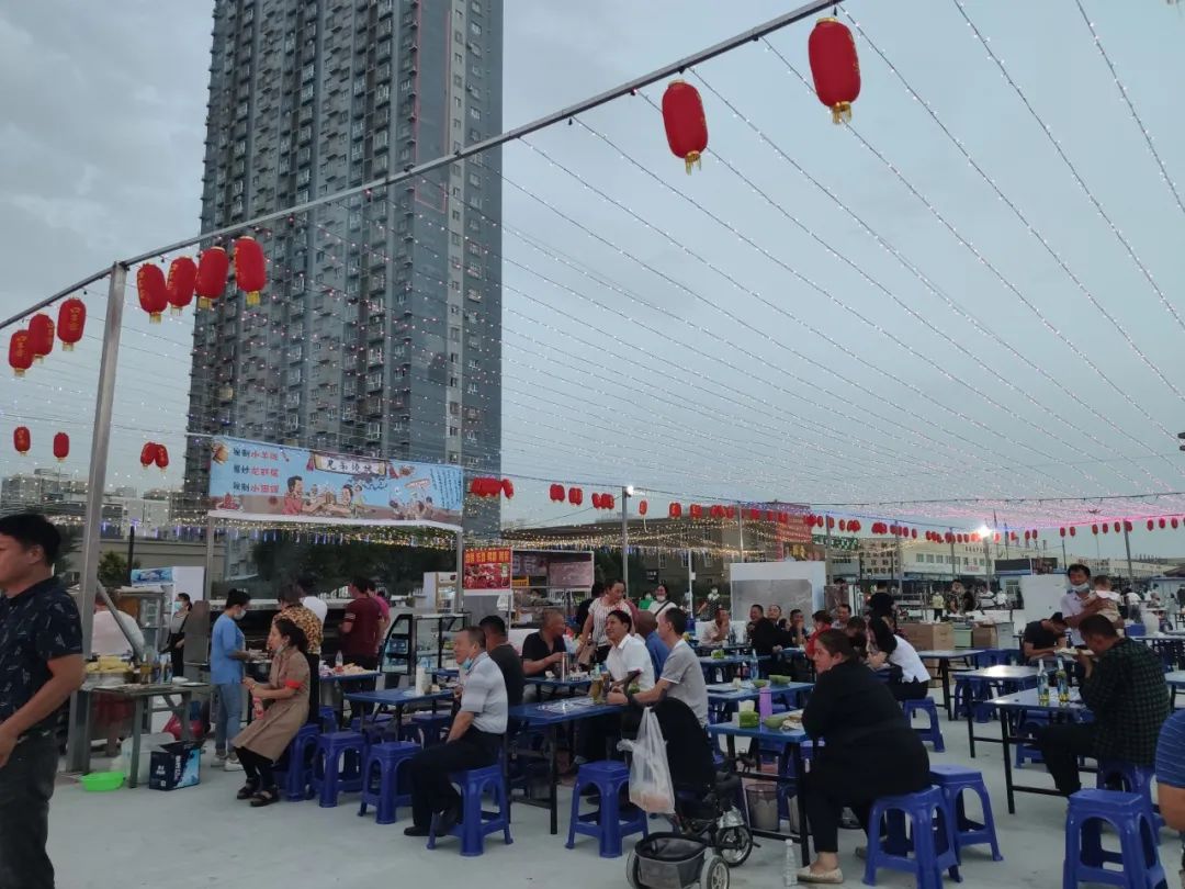 喜讯!铁克其小梨城夜市盛大启航!超值福利+美食/饰品/服装/游戏通通有!今晚就安排!