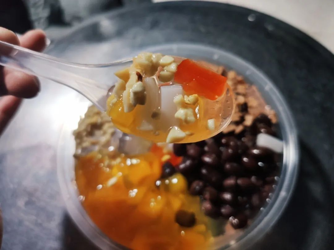 喜讯!铁克其小梨城夜市盛大启航!超值福利+美食/饰品/服装/游戏通通有!今晚就安排!