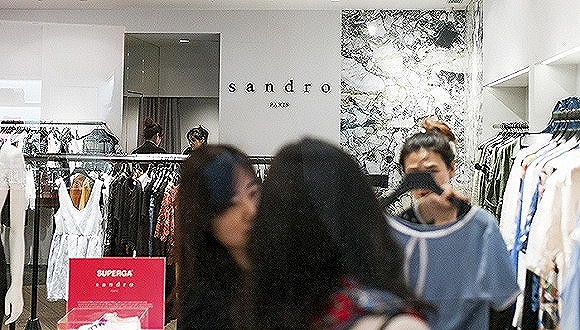 山东如意控股品牌Sandro。图片来源:AFP