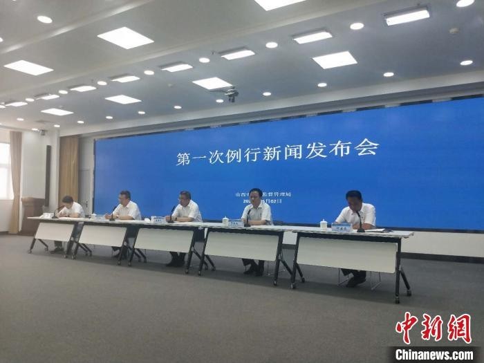 目前,山西重点推进“证照分离”改革全覆盖试点工作,逐步实现改革对所有区域、所有涉企经营许可事项的全覆盖,使改革成果惠及更多市场主体。 杨佩佩 摄