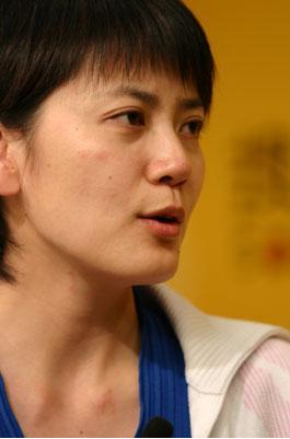 从央视名嘴到阶下囚，43沈冰岁显尽沧桑令人惋惜