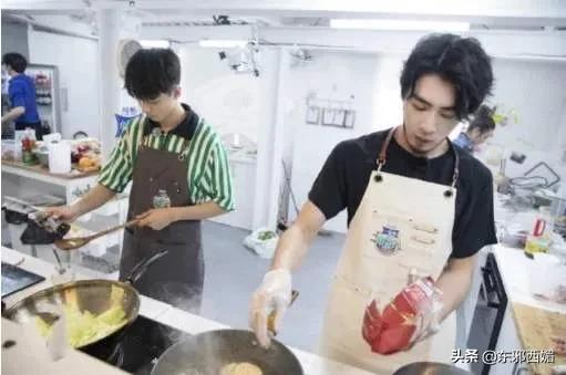 绝了!芒果力捧的新主持们怎么接连翻车……