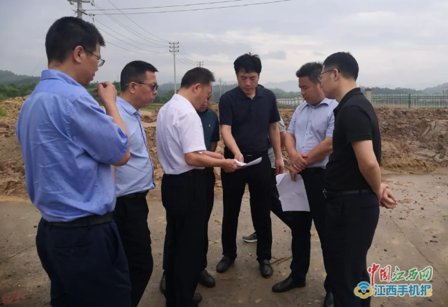 广丰区委副书记,区长郑华森调研黑滑石,石灰石产业规划发展工作