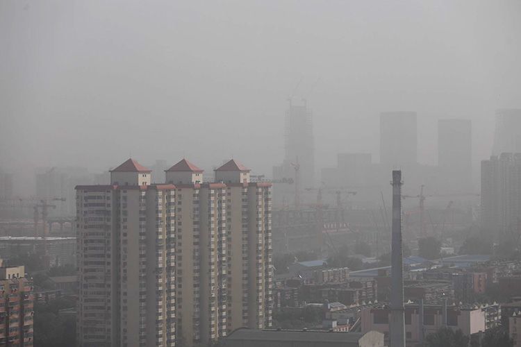沙尘入京,上午11时北京全市五级重度污染