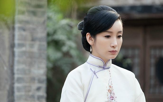 36岁下嫁离婚男,被嘲"最丑影后":秦海璐,你还能狂多久