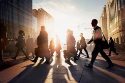 送钱、送房、送户口:50城“抢人大战”进入终极对决