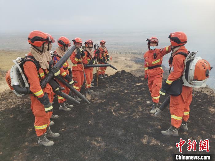 6日8时,火场全线实现“三无””(无火、无烟、无气)。内蒙古森林消防总队供图