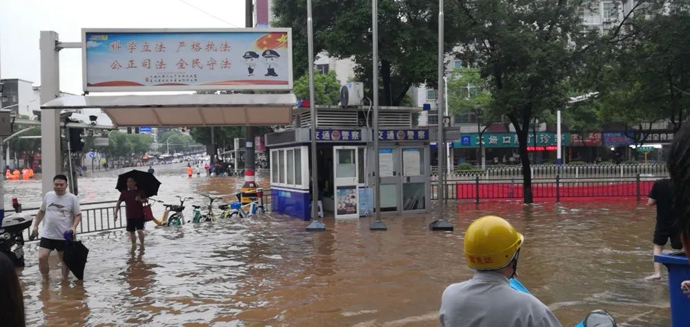 ▲6月5日，萍乡遭强降雨侵袭致内涝。