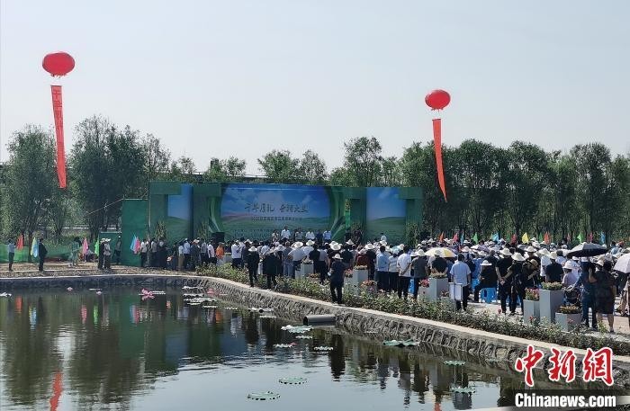近年来,晋源区将独特的文化旅游资源优势转化为发展优势和产业优势,用一粒米撬动全域旅游。 杨杰英 摄