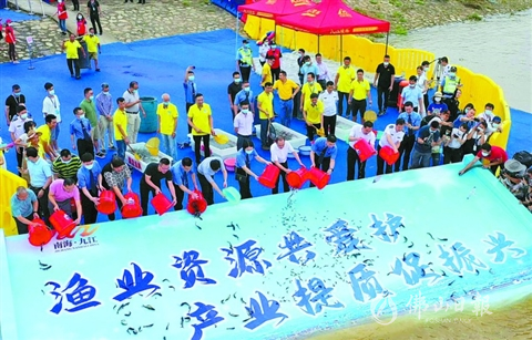 今明两天佛山仍有强降雨 ;2020年国家公务员考试录用近期启动 | 早安,佛山