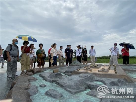 民意观察团走进良渚古城遗址公园景区
