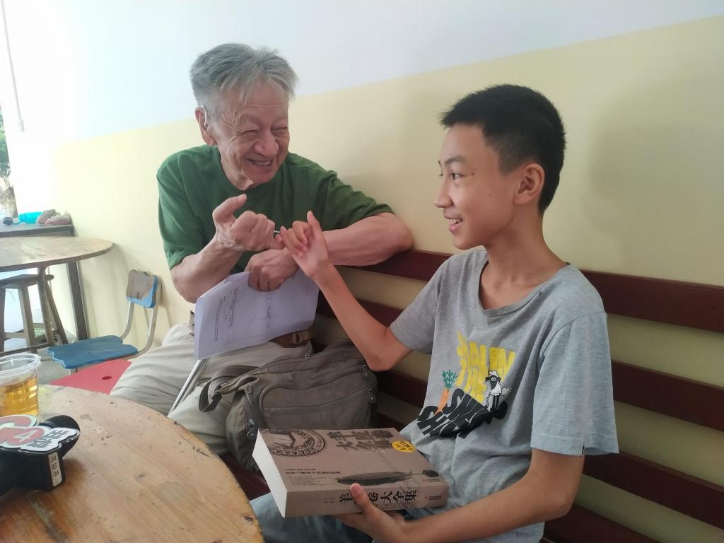 助力脱贫攻坚,百名广州志愿者赴信宜访贫助学