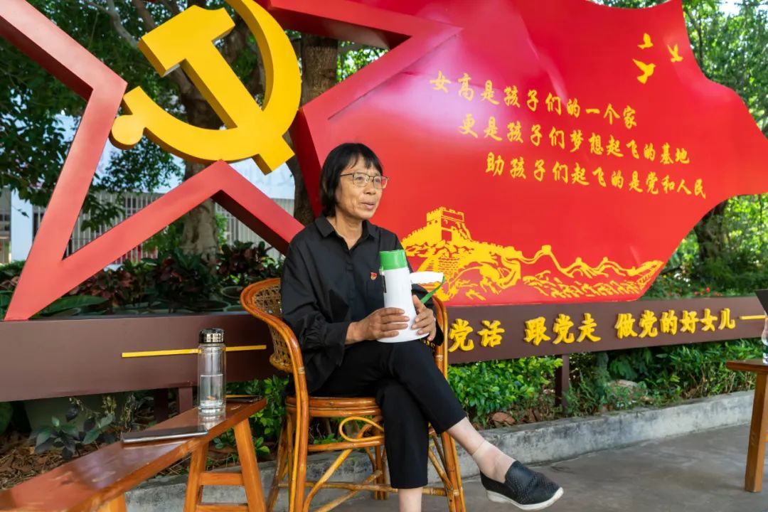 “能不能把丧葬费预支给我？”：这位校长病危时的请求，让所有人泪目……