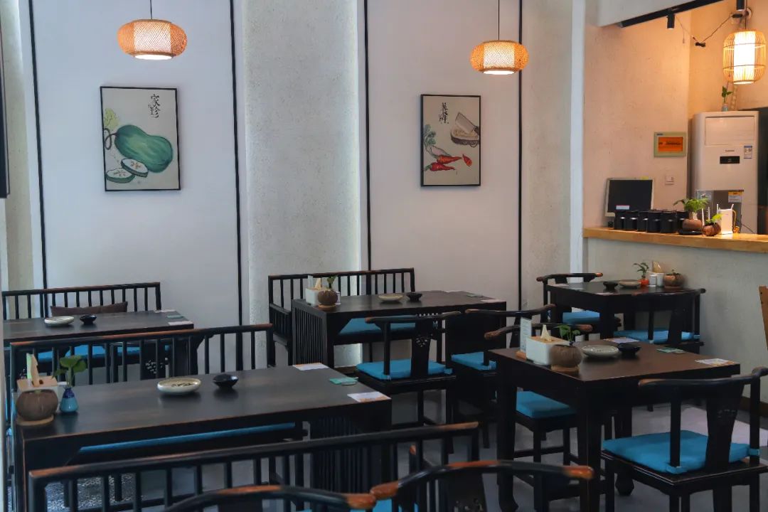 太太太香了!白堤路这家「素食餐厅」味道真绝了!野生松茸汤、三杯菌、炖椰皇、焗茄盒...人均不到20!