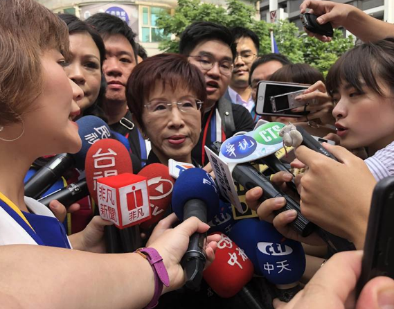 洪秀柱:台湾现在只看颜色办事 民进党正迈向纳粹之路