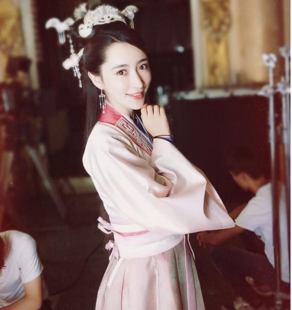 19版白娘子五美女魅力:鞠婧祎最靓?肖燕赵樱子惊艳