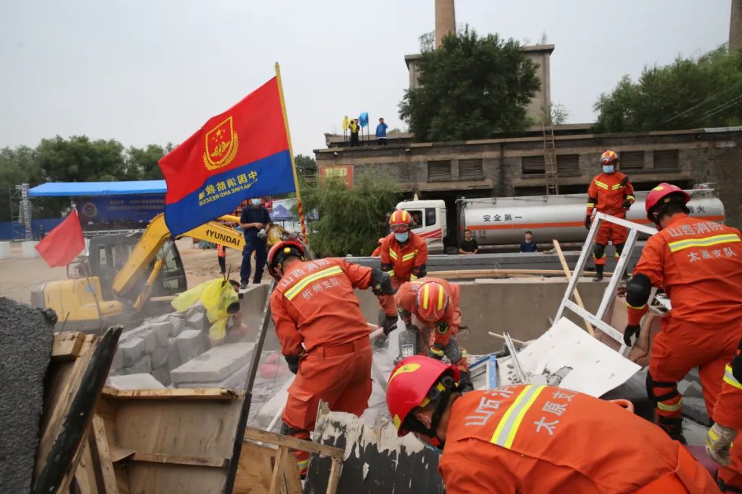 机器人、无人机、直升机…这场危险化学品爆炸事故救援演习,展现了科技与人的完美融合!
