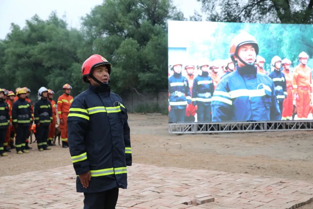 机器人、无人机、直升机…这场危险化学品爆炸事故救援演习,展现了科技与人的完美融合!