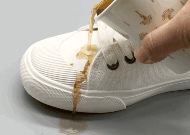 王妃怀孕都在穿的小白鞋,防泼水超耐脏,走路像踩在云朵上休闲区蓝鸢梦想 - Www.slyday.coM 王妃怀孕都在穿的小白鞋,防泼水超耐脏,走路像踩在云朵上休闲区蓝鸢梦想 - Www.slyday.coM