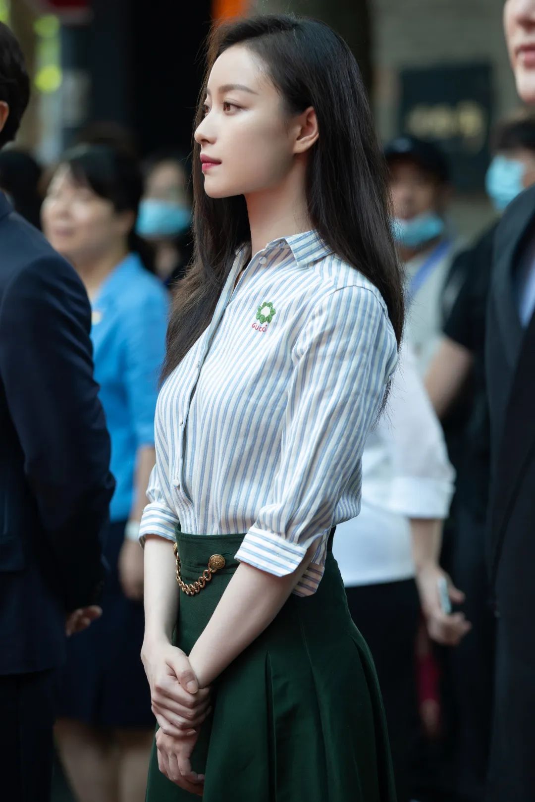 明星穿搭红榜 | 女明星的夏季穿搭,凉爽又时髦|倪妮