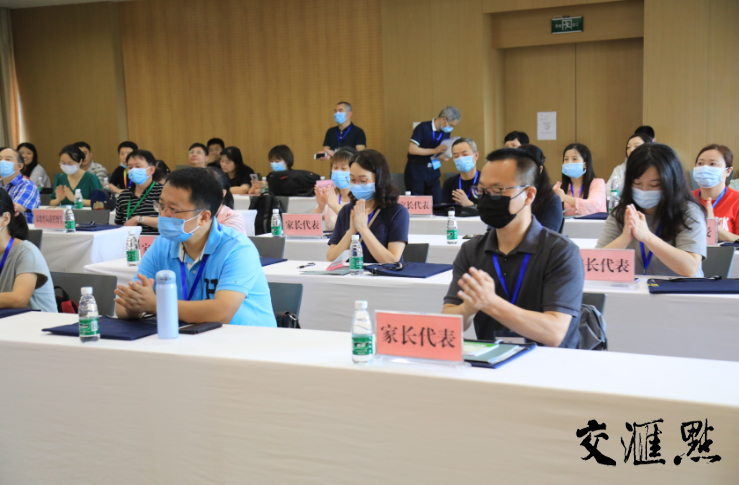 直击现场！3200人摇中南京外国语学校小升初语言能力测评资格！