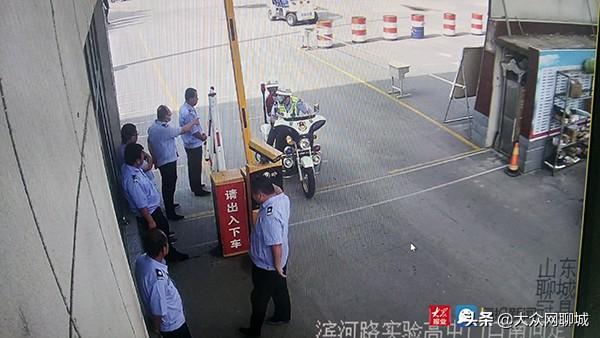 视频 |“不要着急,一定送到!”聊城冠县一考生走错考场,交警火速送达