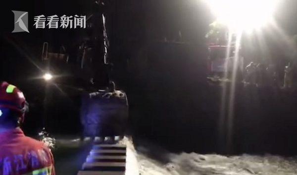 女孩河道游泳被吸进排水管 救出时已无生命体征