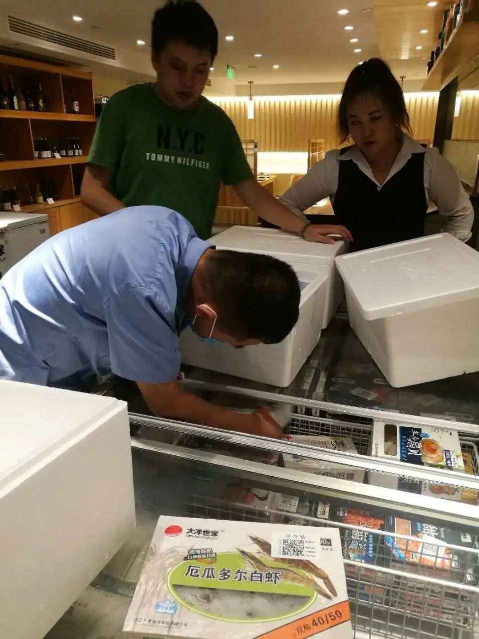 浙江市场监管部门紧急排查处置自厄瓜多尔进口冻南美白虾