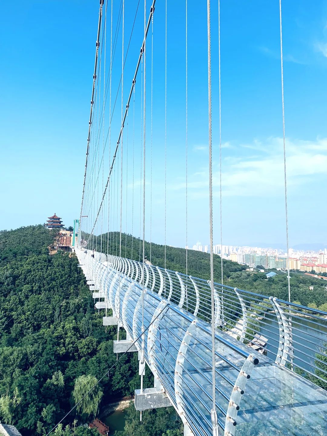 就在威海华夏城景区   7月17日对外开放   5d网红玻璃桥,威海打卡