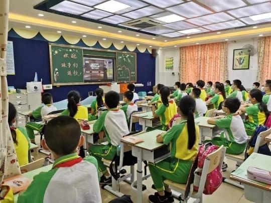 番禺区公办学校剩余积分学位81个,今明两天还可选填补录志愿