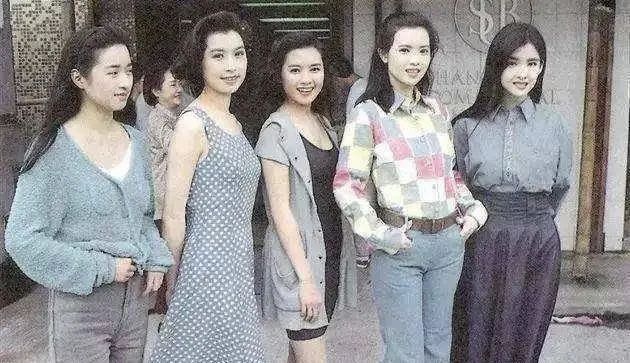 回顾!香港四大癫王:蓝洁瑛陈宝莲离世,洪朝丰出柜,蔡枫华胖到认不出