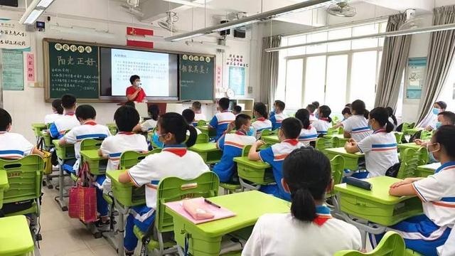 番禺区公办学校剩余积分学位81个,今明两天还可选填补录志愿