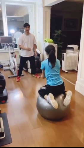 养女儿,这四件事妈妈别管,必须爸爸来做