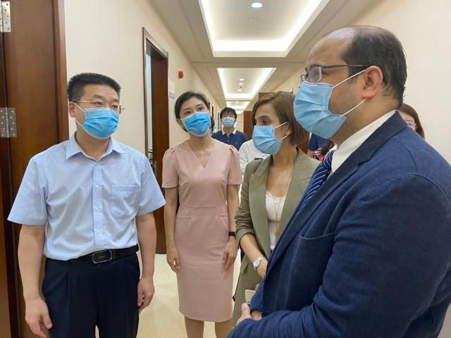 沙特阿拉伯王国驻华使馆访问团到淄博市中心医院考察