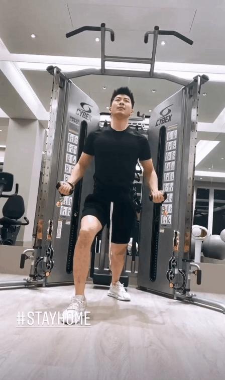 何超莲窦骁疑已同居 何超莲公开动态暴露了两人许多小秘密