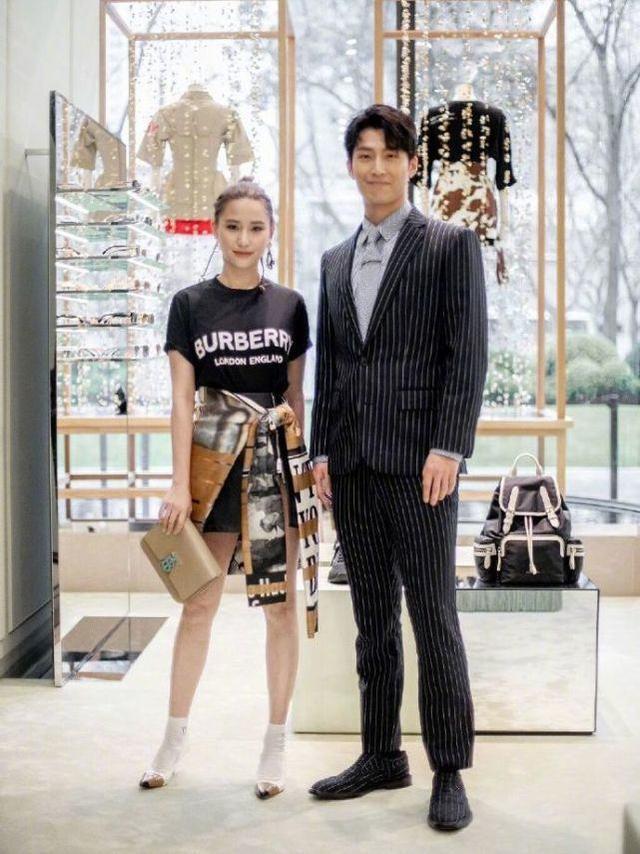 何超莲窦骁疑已同居 何超莲公开动态暴露了两人许多小秘密
