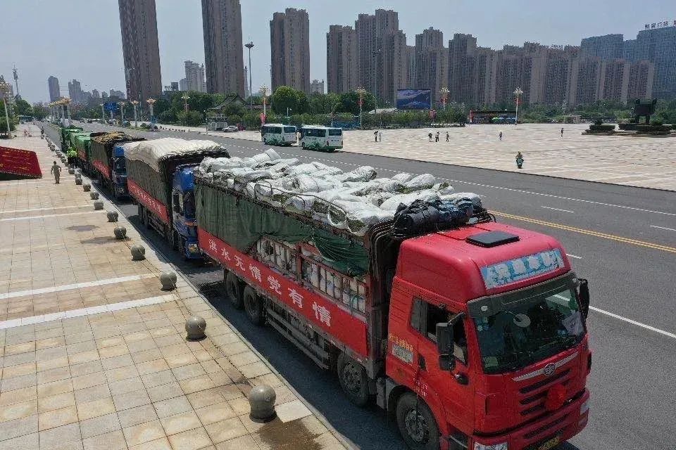 【出彩市县】江西这里发出7大卡车"超级快递"!