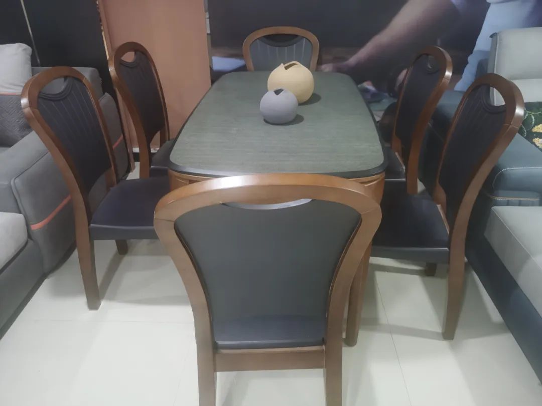 【惊讶】海原这家家私城全场亏本清仓!豪华沙发只卖一千多...只剩最后十天!