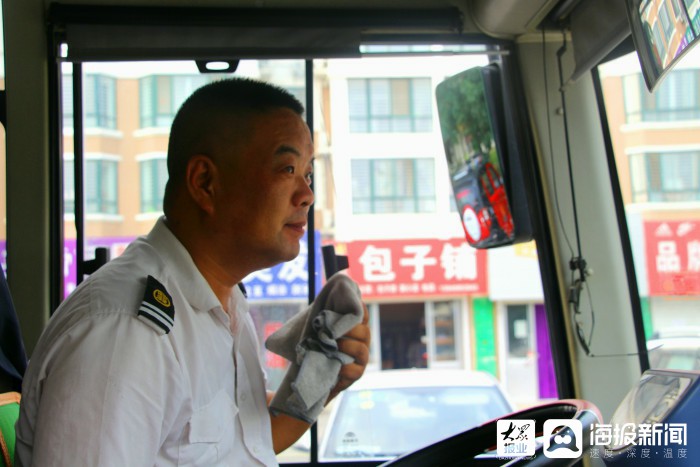 高温下的坚守|公交司机:坚守岗位保障出行
