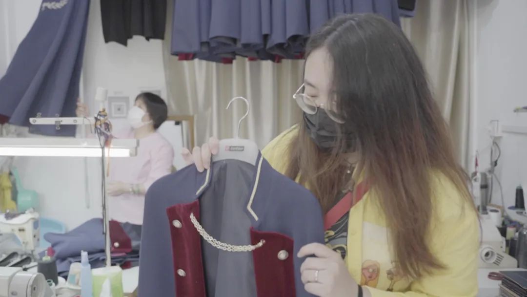 跟拍氪金粉丝的日常:女团养成游戏的快感与迷失|正午