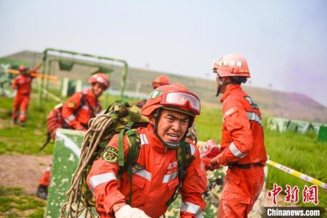 考核现场。 于圆 摄